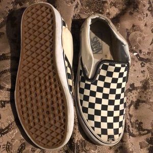 10$ checkered vans